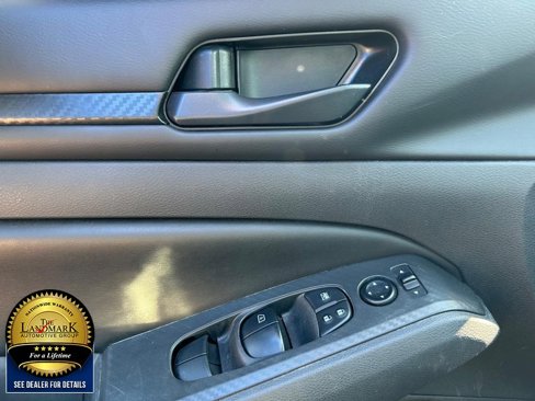 Used 2024 Nissan Altima 2.5 S image 8