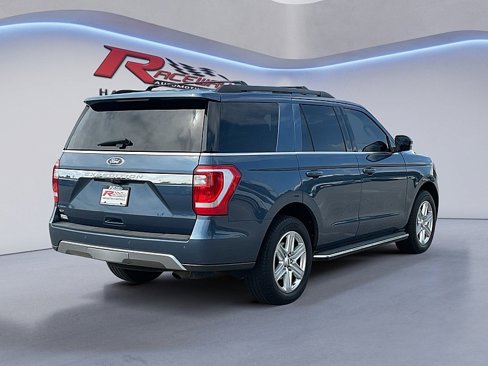 Certified 2020 Ford Expedition XLT w/ Equipment Group 202A image 4