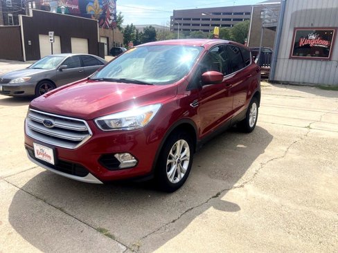 Used 2019 Ford Escape SE image 3