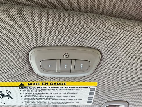 Used 2020 Chrysler Pacifica Touring-L image 19