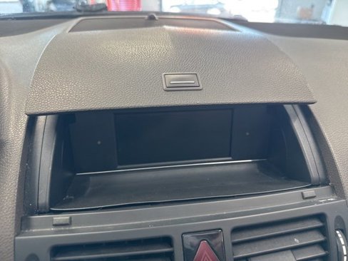 Used 2010 Mercedes-Benz C 300 4MATIC Sedan image 44