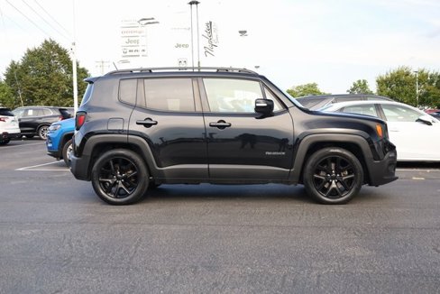 Used 2017 Jeep Renegade Altitude image 4