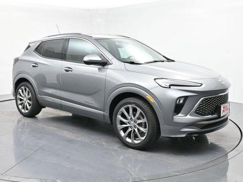 Used 2024 Buick Encore GX Avenir w/ Avenir Technology Package image 7