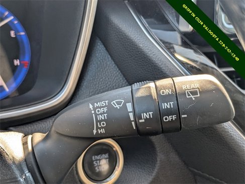 Used 2022 Toyota Corolla Cross XLE image 27