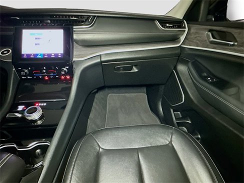 Certified 2022 Jeep Grand Cherokee L Limited image 24