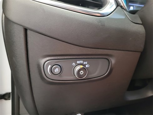 Used 2022 Chevrolet Equinox LS image 27