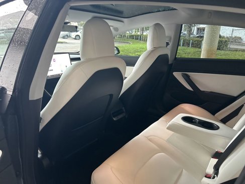 Used 2020 Tesla Model 3 Long Range image 32