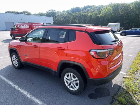 Used 2018 Jeep Compass Sport w/ Tech Group image 5