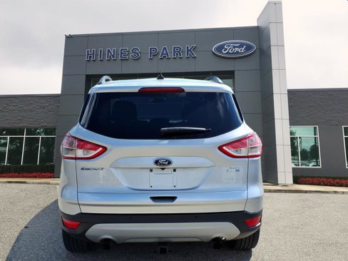 Used 2016 Ford Escape SE w/ Equipment Group 201A image 6