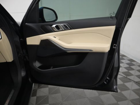 Used 2022 BMW X5 sDrive40i w/ Premium Package image 26
