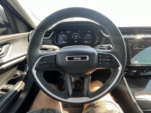 Used 2023 Jeep Grand Cherokee L Laredo w/ Luxury Tech Group I image 12