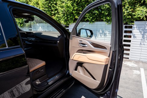Used 2022 Cadillac Escalade ESV Premium Luxury image 54