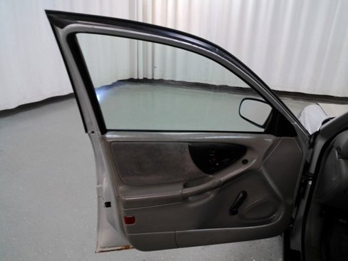 Used 2001 Chevrolet Malibu V6 image 15