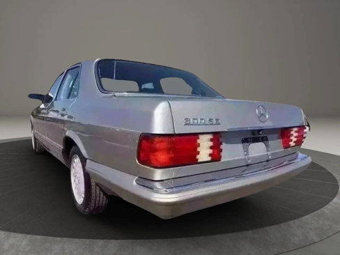 Used 1988 Mercedes-Benz 300 SE image 6