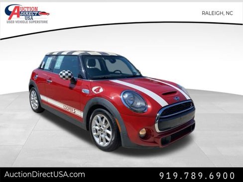 Used 2015 MINI Cooper S image 2