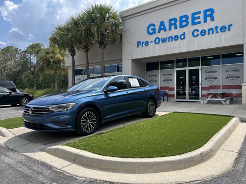 Used 2020 Volkswagen Jetta SE w/ SE Cold Weather Package image 3