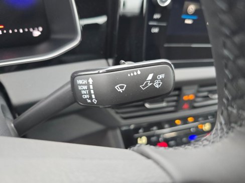 New 2025 Volkswagen Jetta Sport image 31