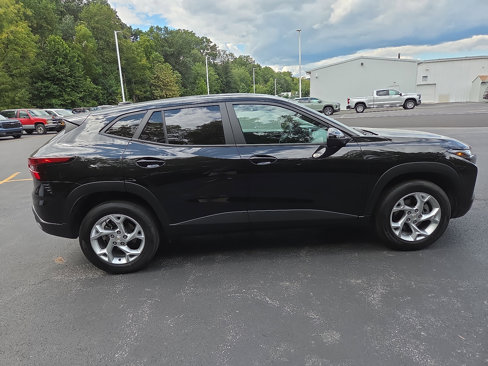 Certified 2024 Chevrolet Trax LS w/ LS Convenience Package image 2