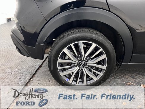 Used 2024 Nissan Kicks SV image 15