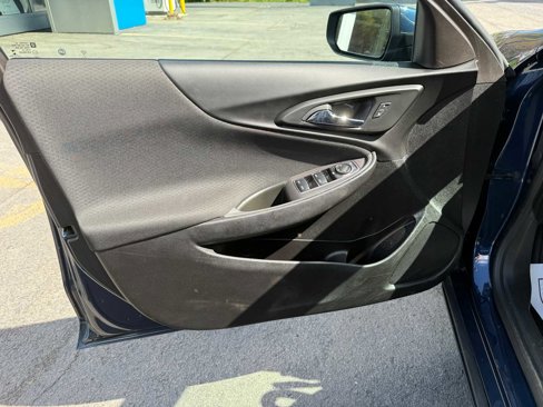 Used 2022 Chevrolet Malibu LT image 13