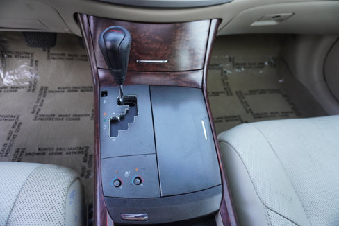 Used 2011 Toyota Avalon Limited image 17