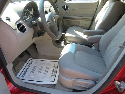 Used 2010 Chevrolet HHR LS image 20