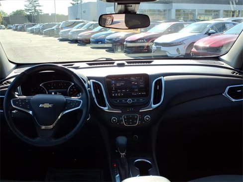 Used 2022 Chevrolet Equinox LT image 16