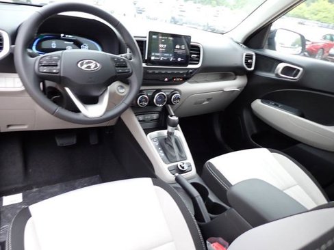 New 2025 Hyundai Venue SEL image 33