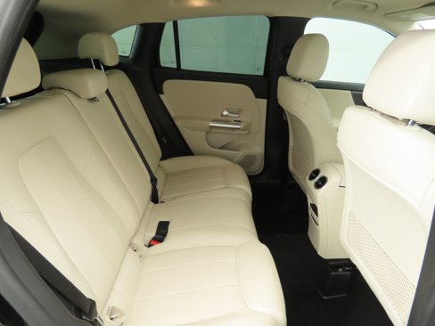 Used 2021 Mercedes-Benz GLA 250 image 22