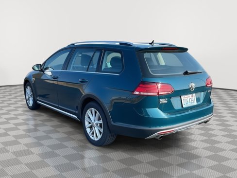 Used 2019 Volkswagen Golf S image 5