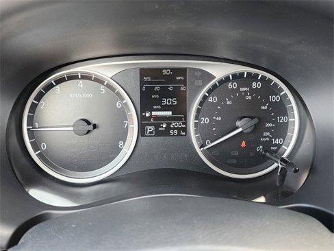 Certified 2025 Nissan Kicks Play S image 5