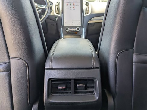 Used 2024 Ford Edge Titanium image 30