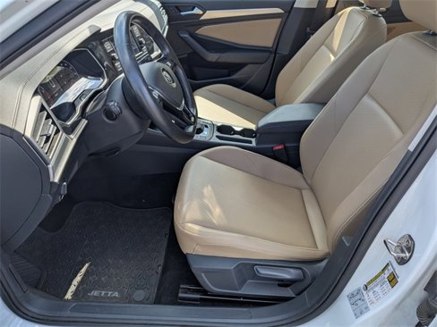 Used 2019 Volkswagen Jetta SE image 10