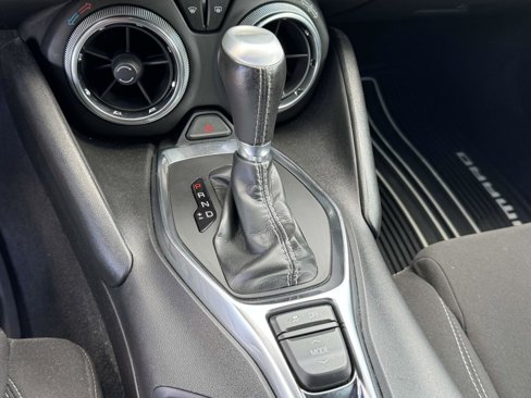 Used 2021 Chevrolet Camaro LT w/ RS Package image 8