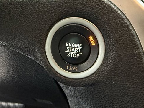 Used 2019 Chrysler 300 Limited image 14