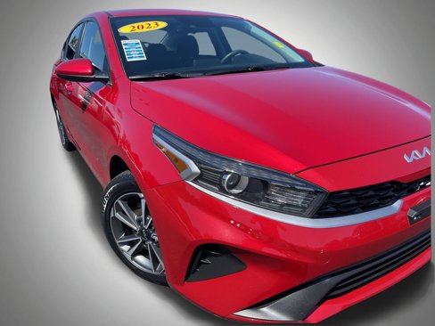 Used 2023 Kia Forte LXS image 3