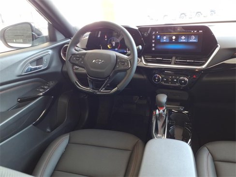 New 2025 Chevrolet Trax RS w/ Sunroof Package image 4