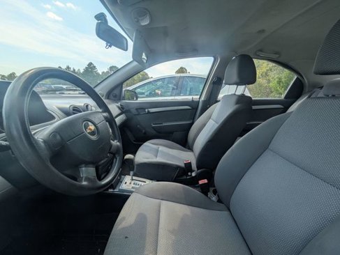 Used 2010 Chevrolet Aveo LT image 8
