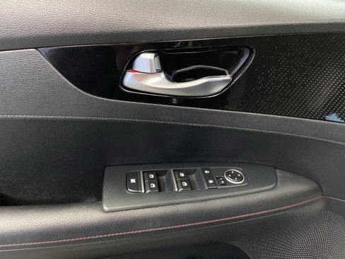 Used 2021 Kia Forte GT image 12
