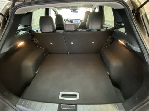 Used 2025 Nissan Kicks SR image 30