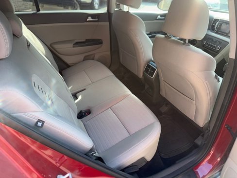 Used 2018 Kia Sportage LX image 13