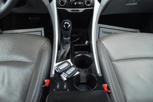 Used 2013 Hyundai Sonata Limited w/ Premium Pkg image 24