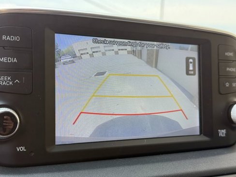 Used 2020 Hyundai Santa Fe SEL w/ Convenience Package image 11