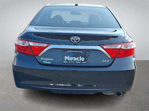 Used 2016 Toyota Camry XLE image 5