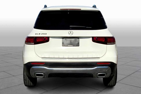 Used 2020 Mercedes-Benz GLB 250 image 4