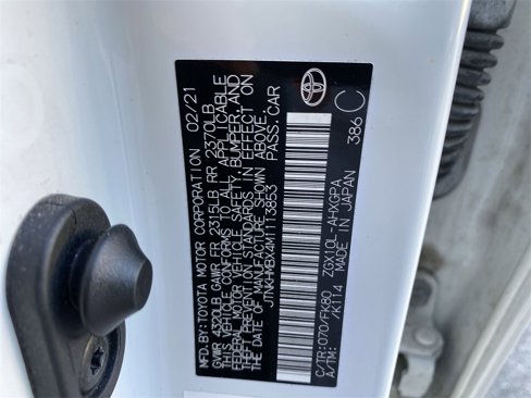 Used 2021 Toyota C-HR XLE image 38