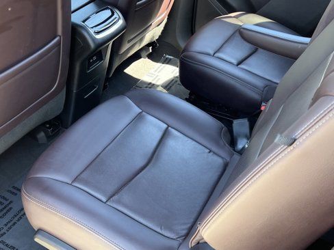 Used 2021 Cadillac XT6 Premium Luxury w/ LPO, Floor Liner Package image 21