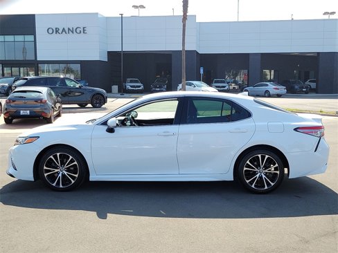 Used 2019 Toyota Camry L image 4