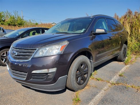 Used 2014 Chevrolet Traverse LS image 2