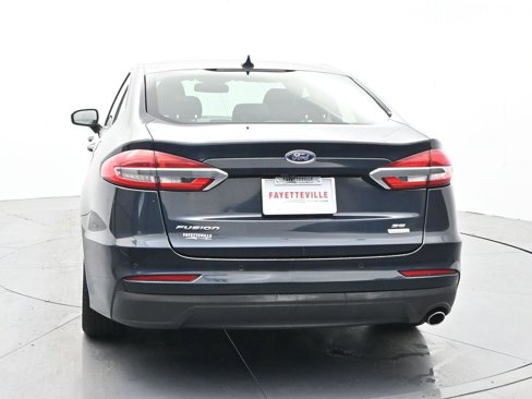 Used 2020 Ford Fusion SE image 8